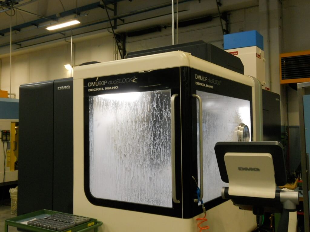 AR Filtrazioni | Aspiratori nebbie oleose per centri di lavoro CNC Mori Seiki - Deckel Maho