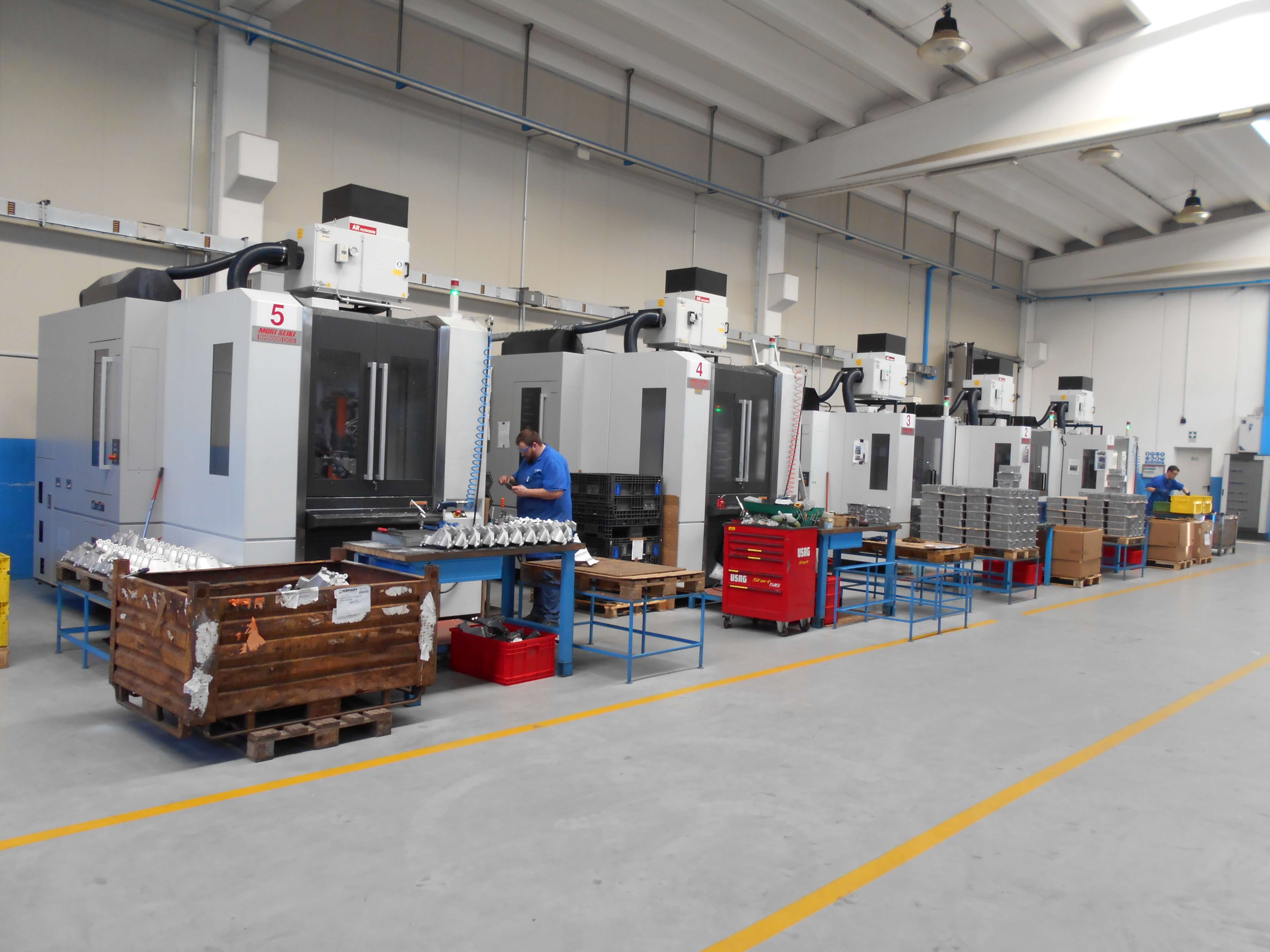 AR Filtrazioni | Aspiratori nebbie oleose per centri di lavoro CNC Mori Seiki - Deckel Maho