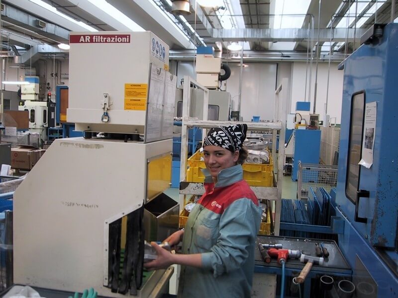 AR FILTRAZIONI | Filtrazione nebbie oleose e filtri per lavorazioni sbavatura e soffiaggio pezzi