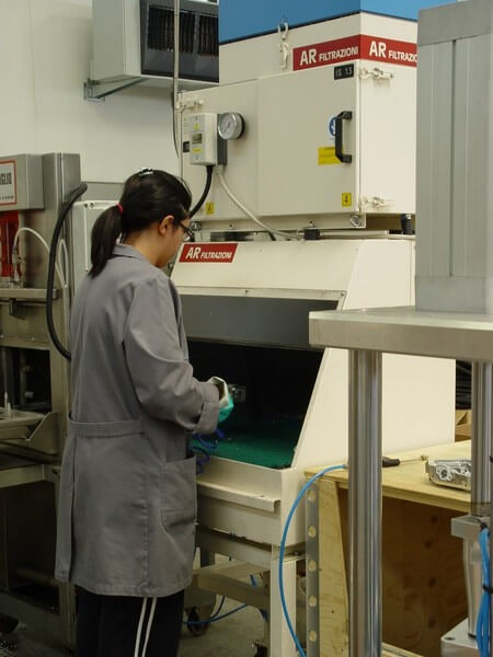 AR FILTRAZIONI | Filtrazione nebbie oleose e filtri per lavorazioni sbavatura e soffiaggio pezzi