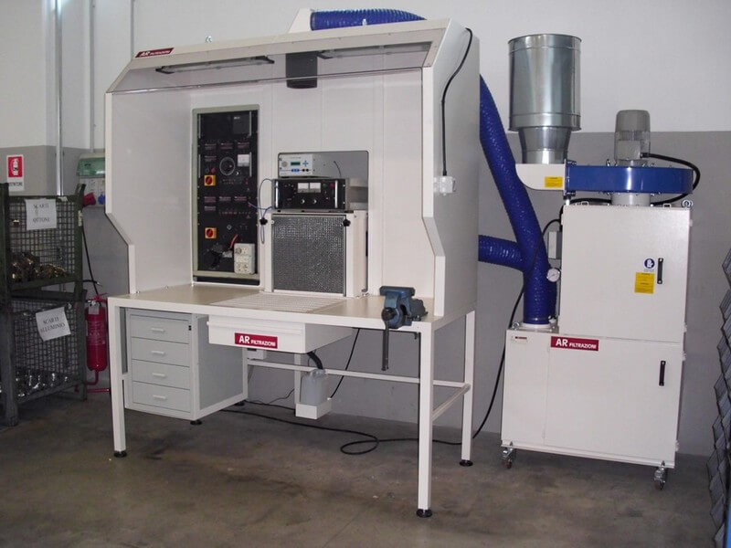 AR FILTRAZIONI | Filtrazione nebbie oleose e filtri per lavorazioni sbavatura e soffiaggio pezzi