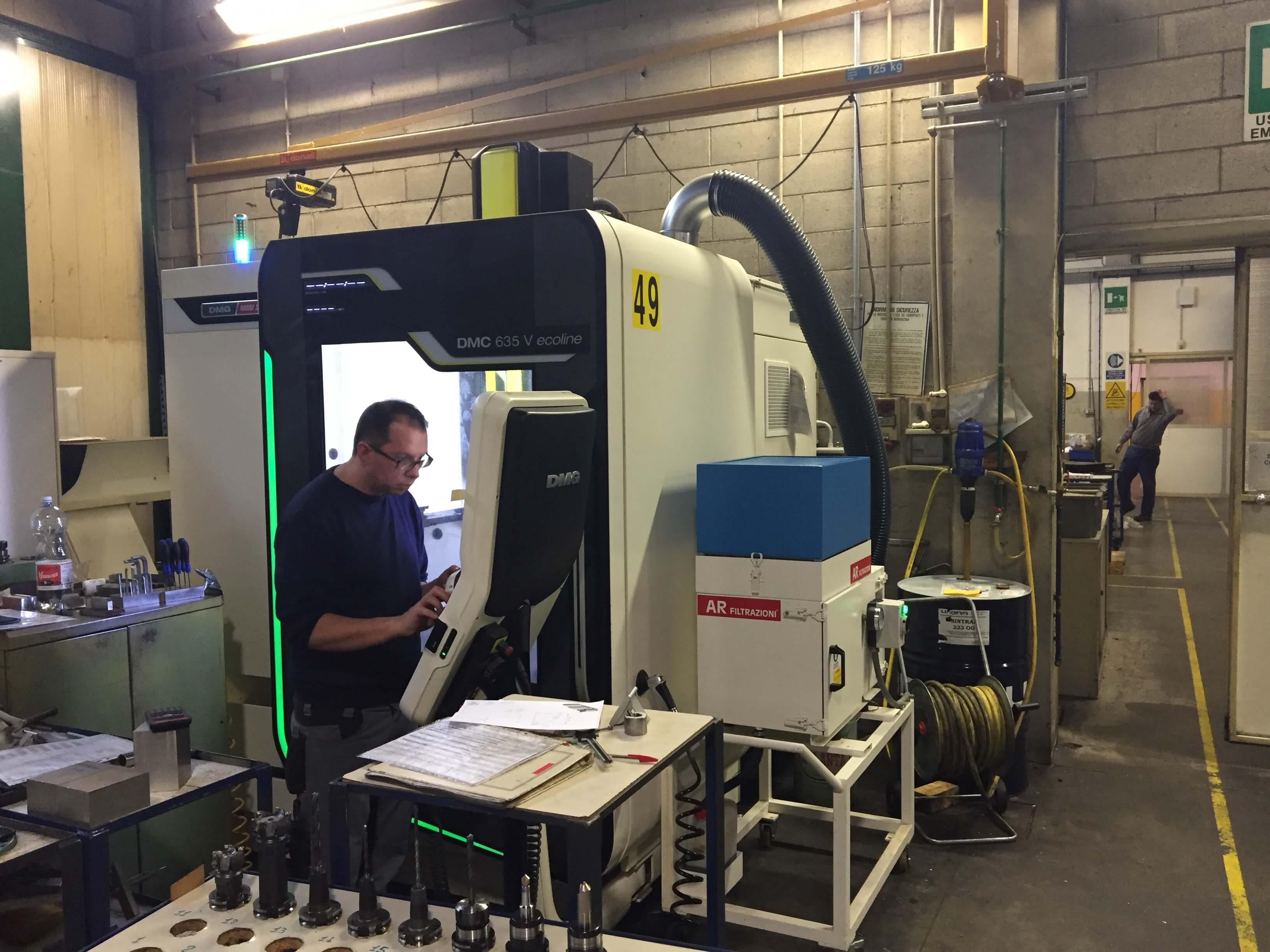 AR Filtrazioni | Aspiratori nebbie oleose per centri di lavoro CNC Mori Seiki - Deckel Maho